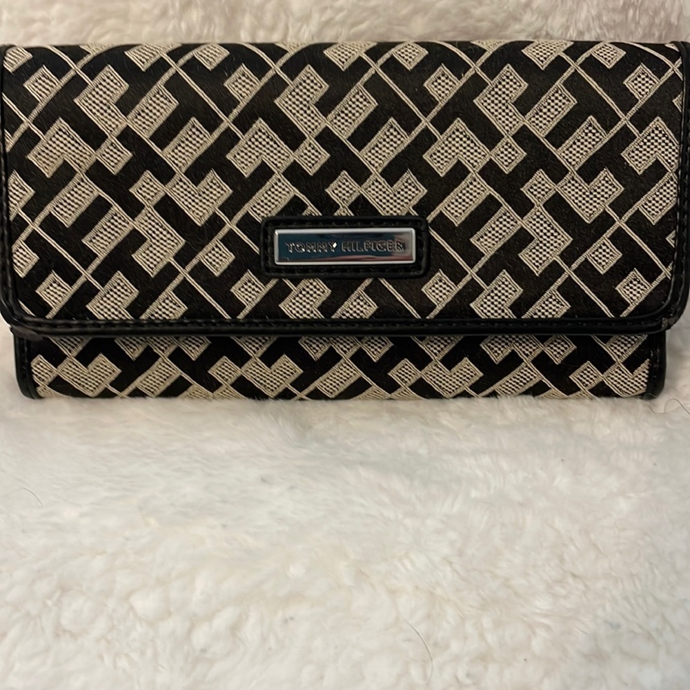 Tommy Hilgiger wallet